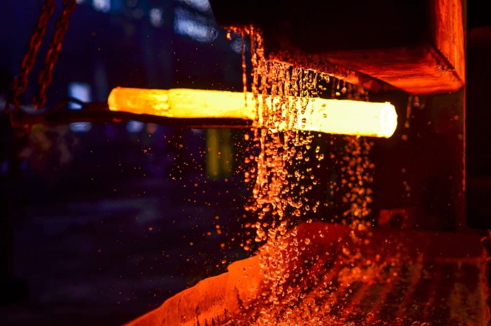 Metal component during controlled heat treatment